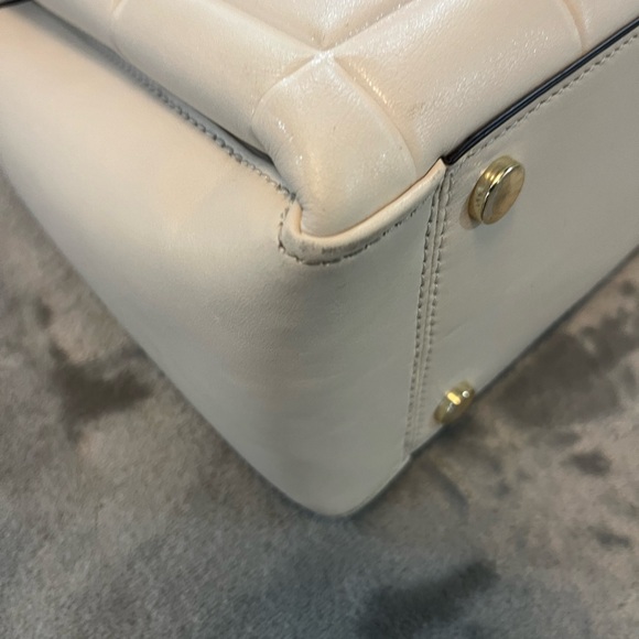 Michael Kors Leather Susan Cream w/ Gold Hardware Medium Quilted  Tote B… - Picture 7 of 16
